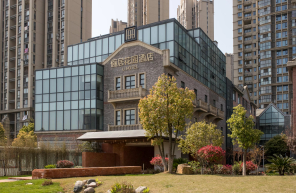 武汉俪居花园酒店(汉阳经开体育中心店)